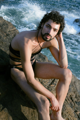 Oliver Halter Bra| BLACK | FULL OF DESIRE.