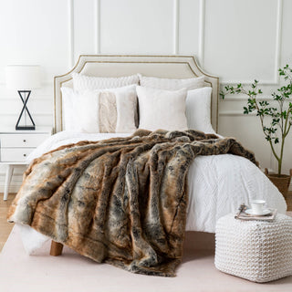 Lutetia Super Soft Fuzzy Thick Throw Blanket | 3CARATS